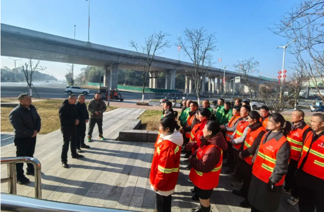 王輝德、余良光分別走訪(fǎng)慰問(wèn)一線(xiàn)干部職工并檢查安全生產(chǎn)工作